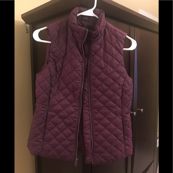 Banana Republic Jackets & Blazers - Banana Republic Quilted Vest